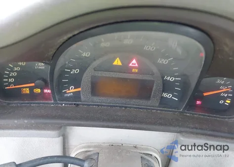 2002 Mercedes-Benz C-Class z USA, uszkodzony, nr VIN WDBRN47JX2A319920